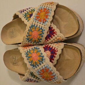 Dirty Laundry Sandals Size 6 Crochet Platform Floral Print Embroidered Shoes
